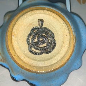 💕Sterling silver marcasite rose pendant